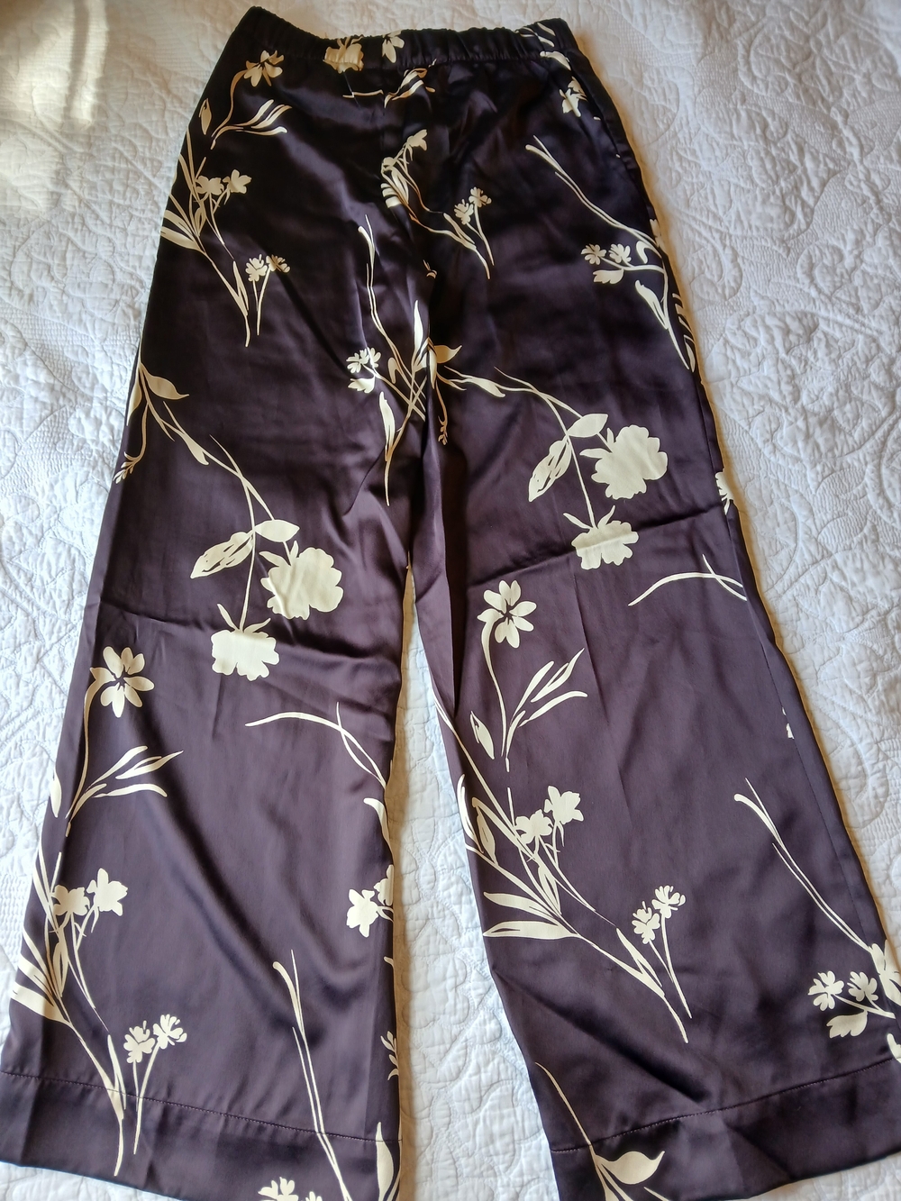 ♡a new day Brown Wide-Leg Trousers with Cream Floral Print🤎